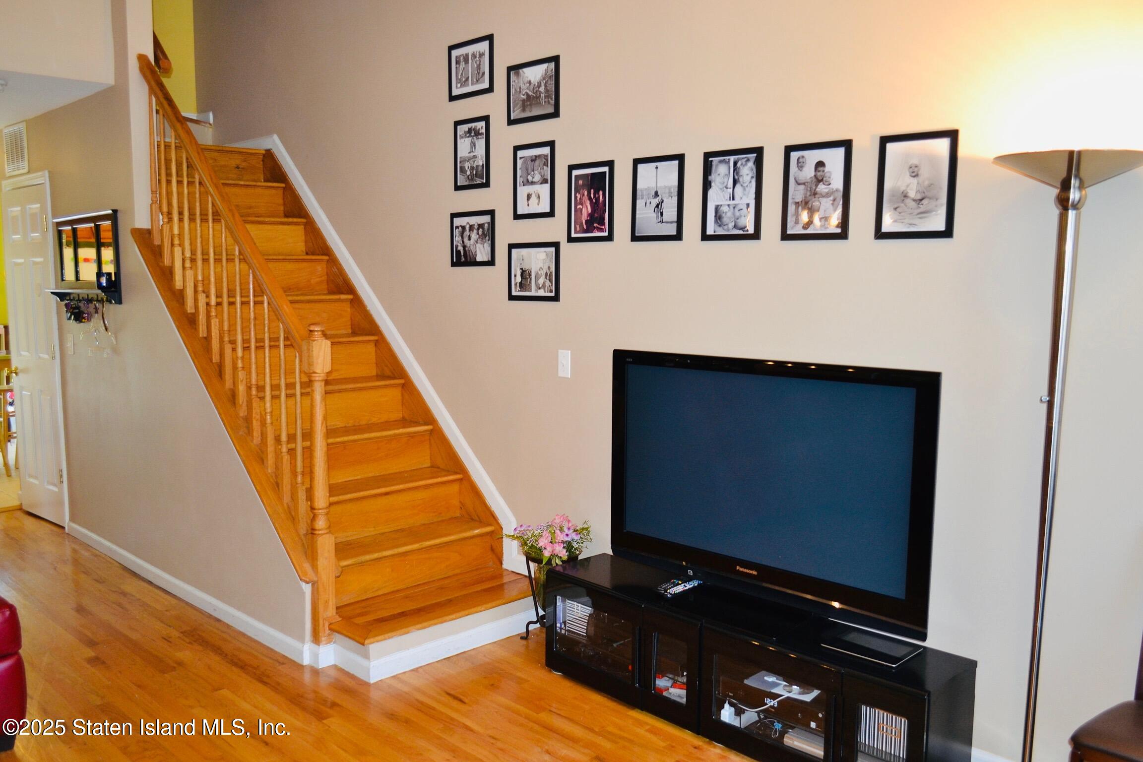 360 Grimsby Street, Staten Island, New York image 2