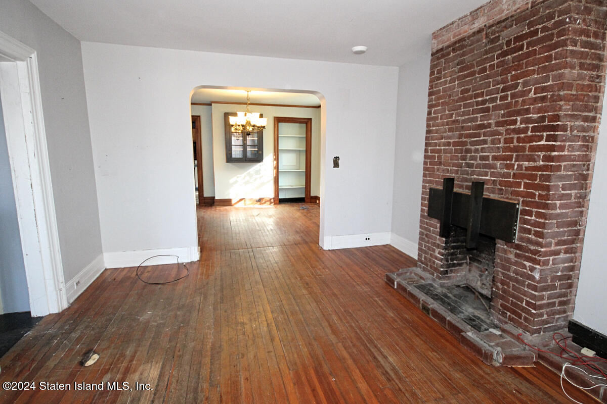 311 Tompkins Avenue, Staten Island, New York image 5