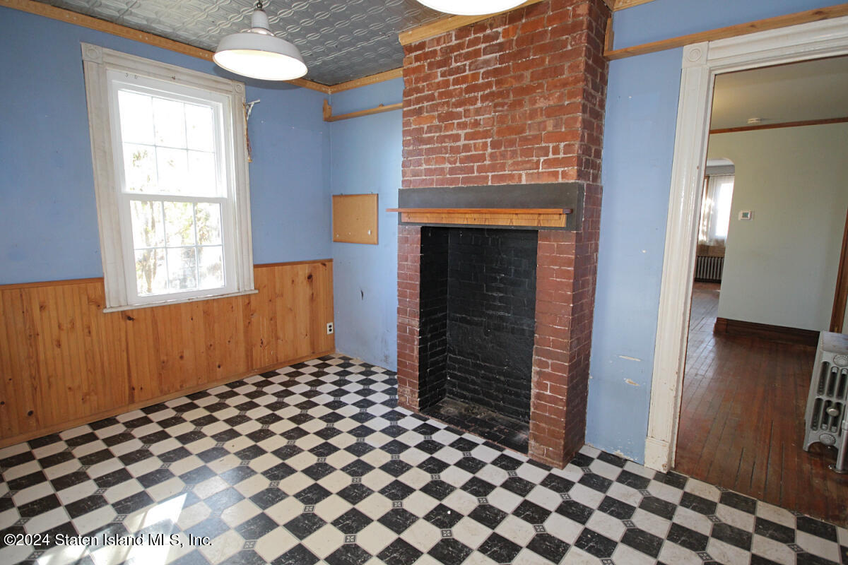 311 Tompkins Avenue, Staten Island, New York image 9