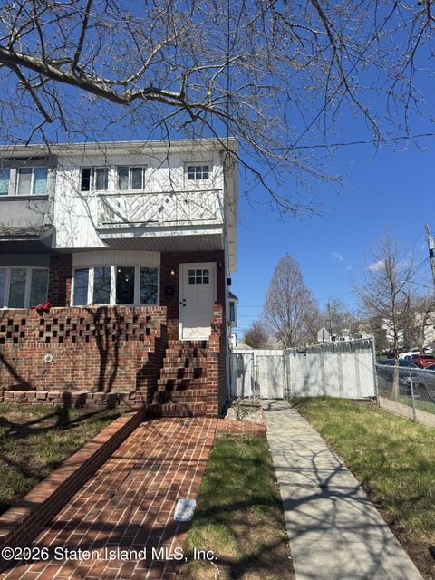 Photo of 311 Durant Avenue, Staten Island, NY 10308 (MLS # 2601845)