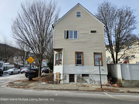 Photo of 968 Van Duzer Street, Staten Island, NY 10304 (MLS # 2400953)