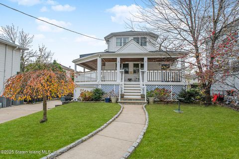 Photo of 40 Brighton Street, Staten Island, NY 10307 (MLS # 2506827)