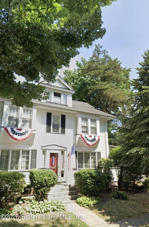 Photo of 35 Livingston Court, Staten Island, NY 10310 (MLS # 2603808)