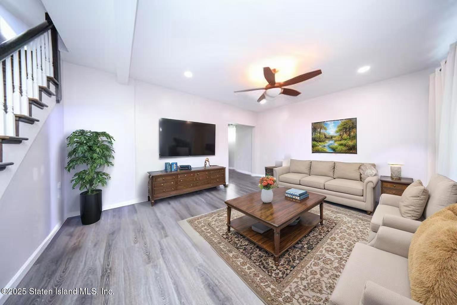 101 Laurel Avenue, Staten Island, New York image 4