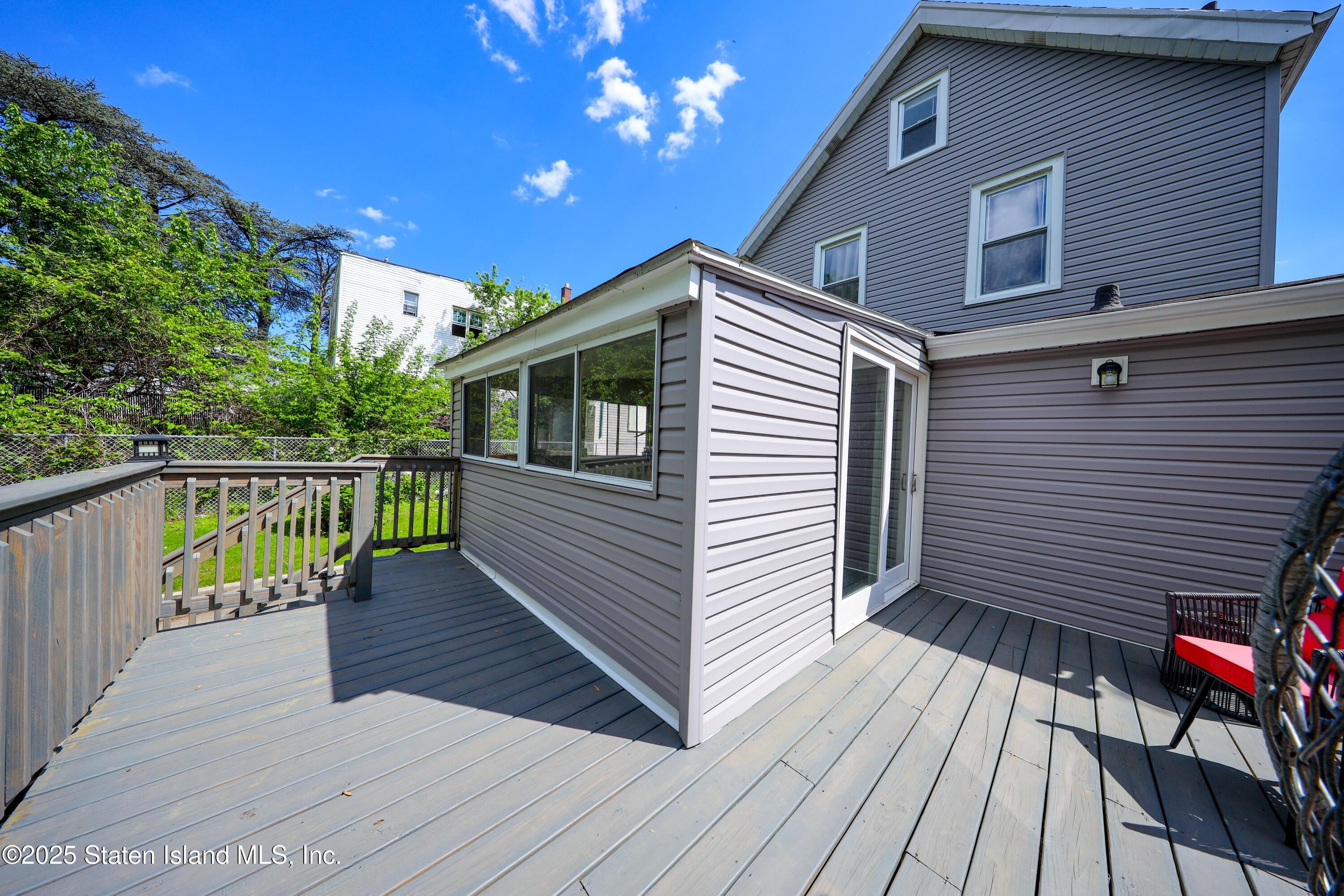 101 Laurel Avenue, Staten Island, New York image 11
