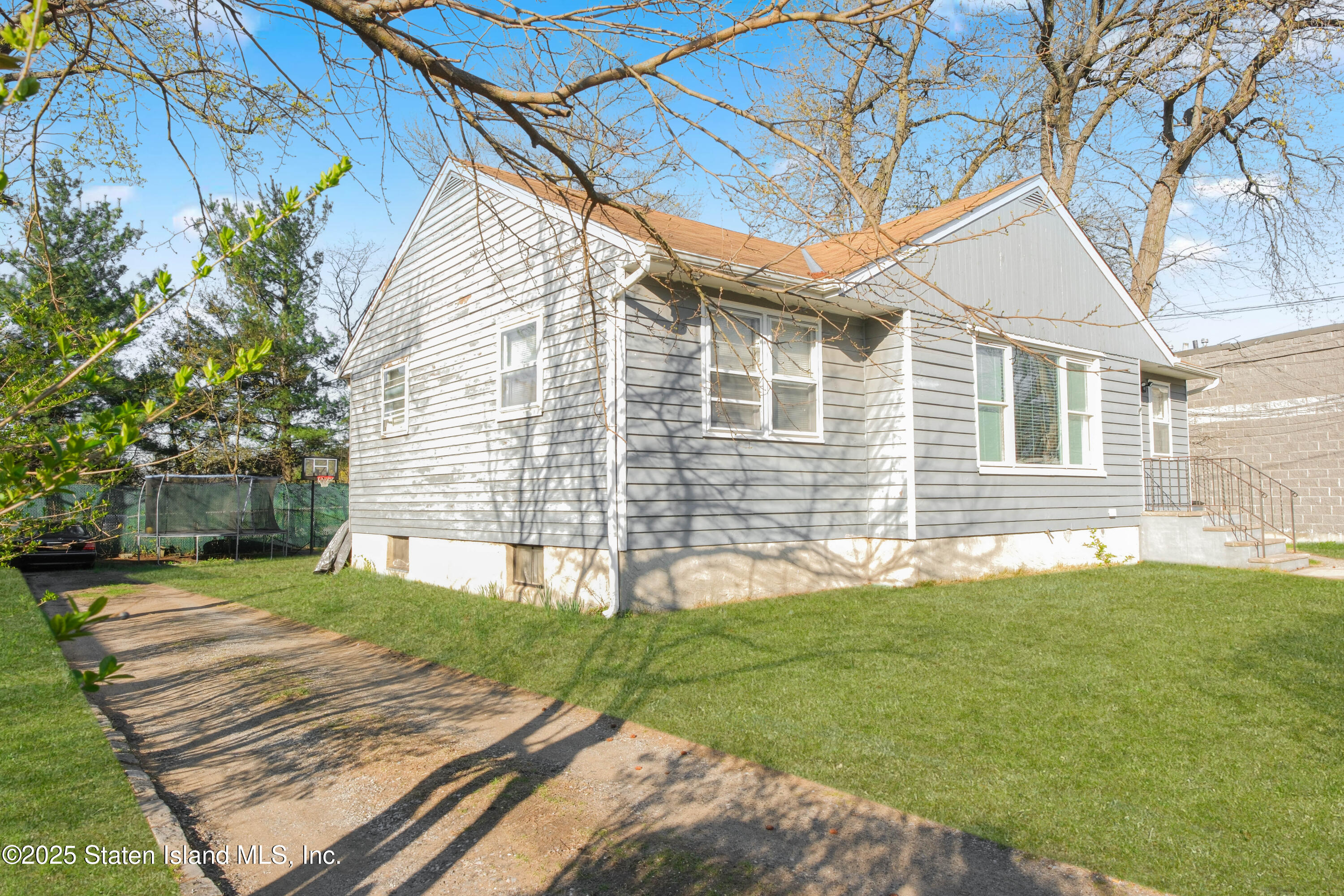 16 Alberta Avenue, Staten Island, New York image 11