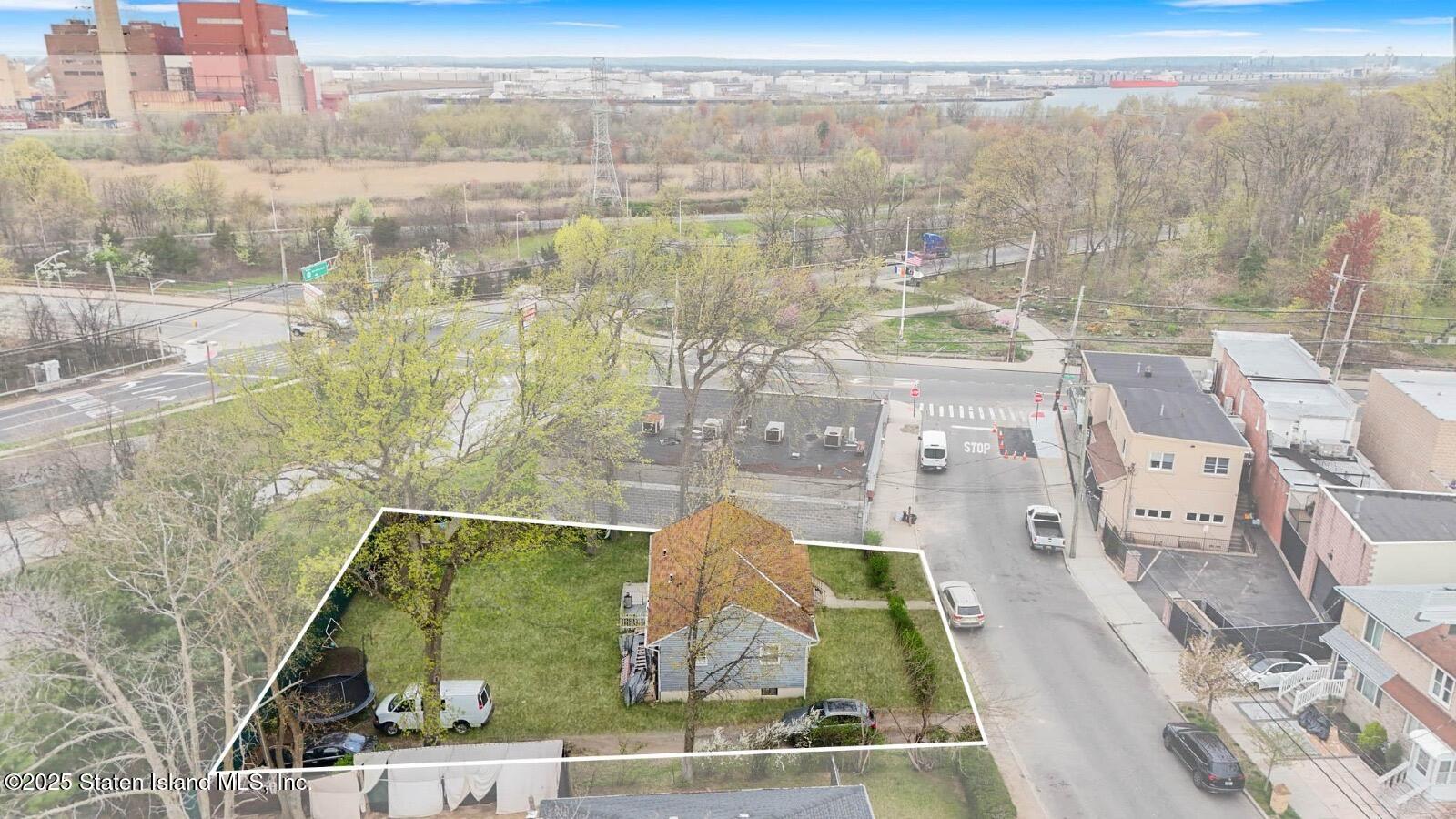 16 Alberta Avenue, Staten Island, New York image 8