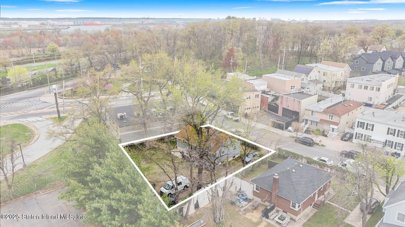 16 Alberta Avenue, Staten Island, New York image 9