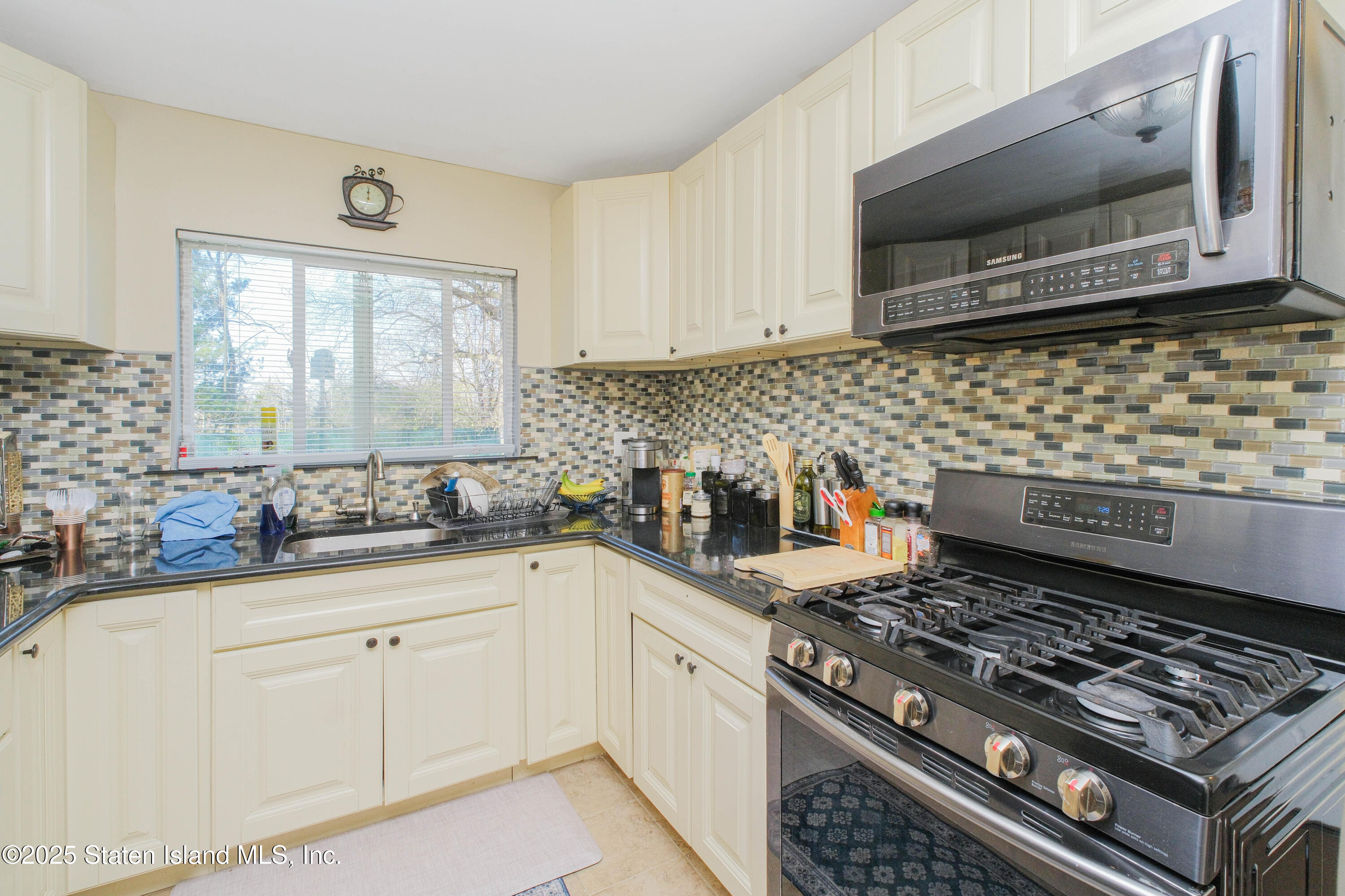 16 Alberta Avenue, Staten Island, New York image 27