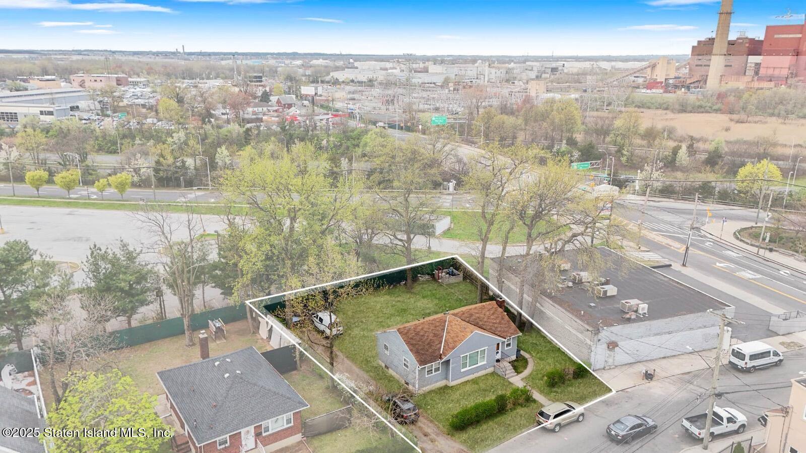 16 Alberta Avenue, Staten Island, New York image 7
