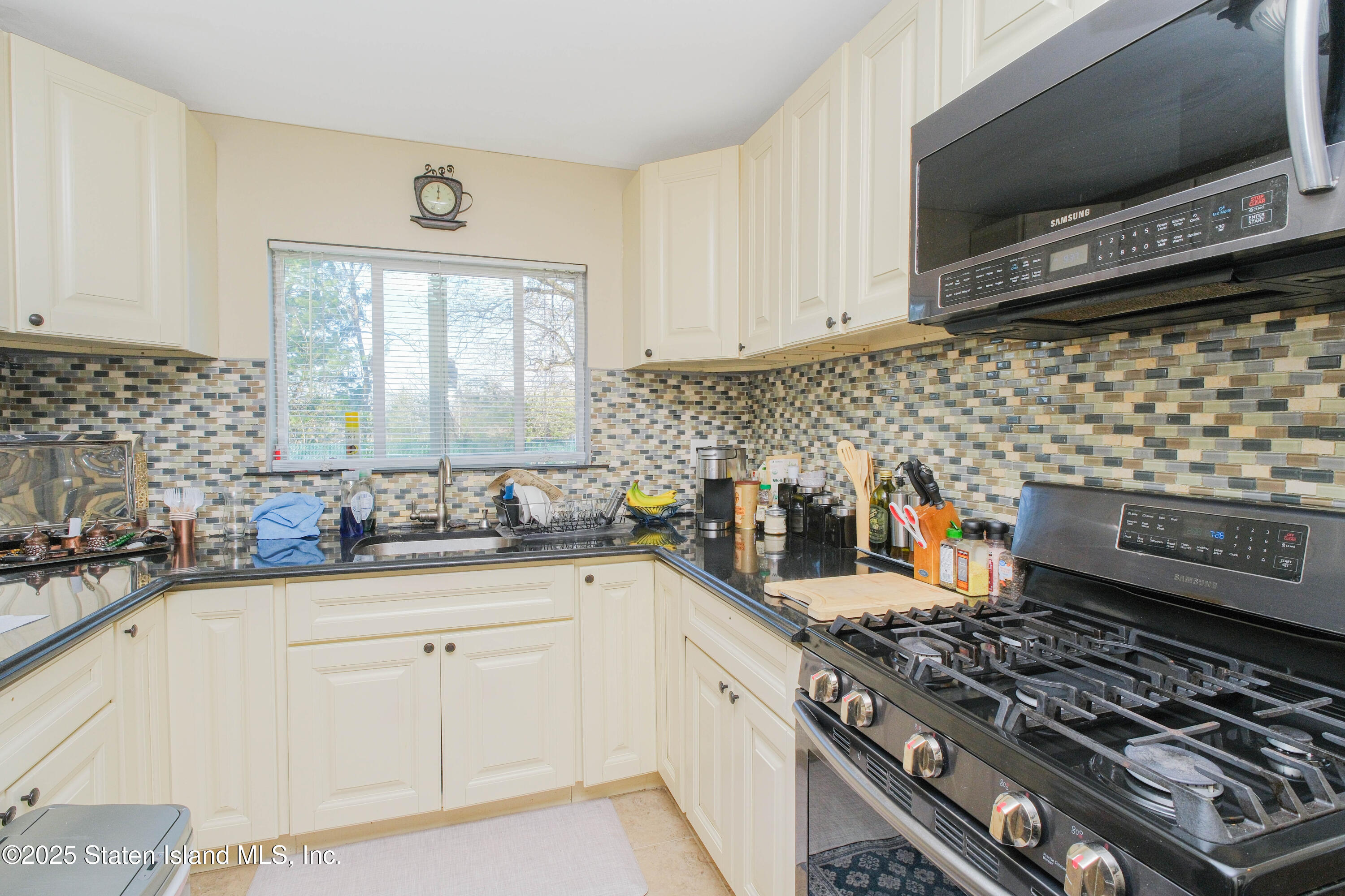 16 Alberta Avenue, Staten Island, New York image 23