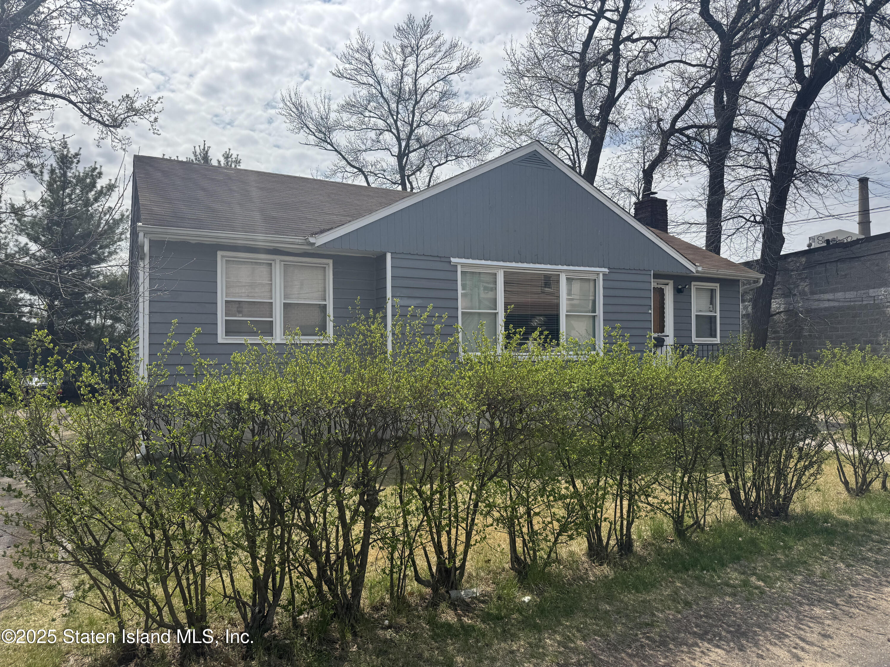 16 Alberta Avenue, Staten Island, New York image 1