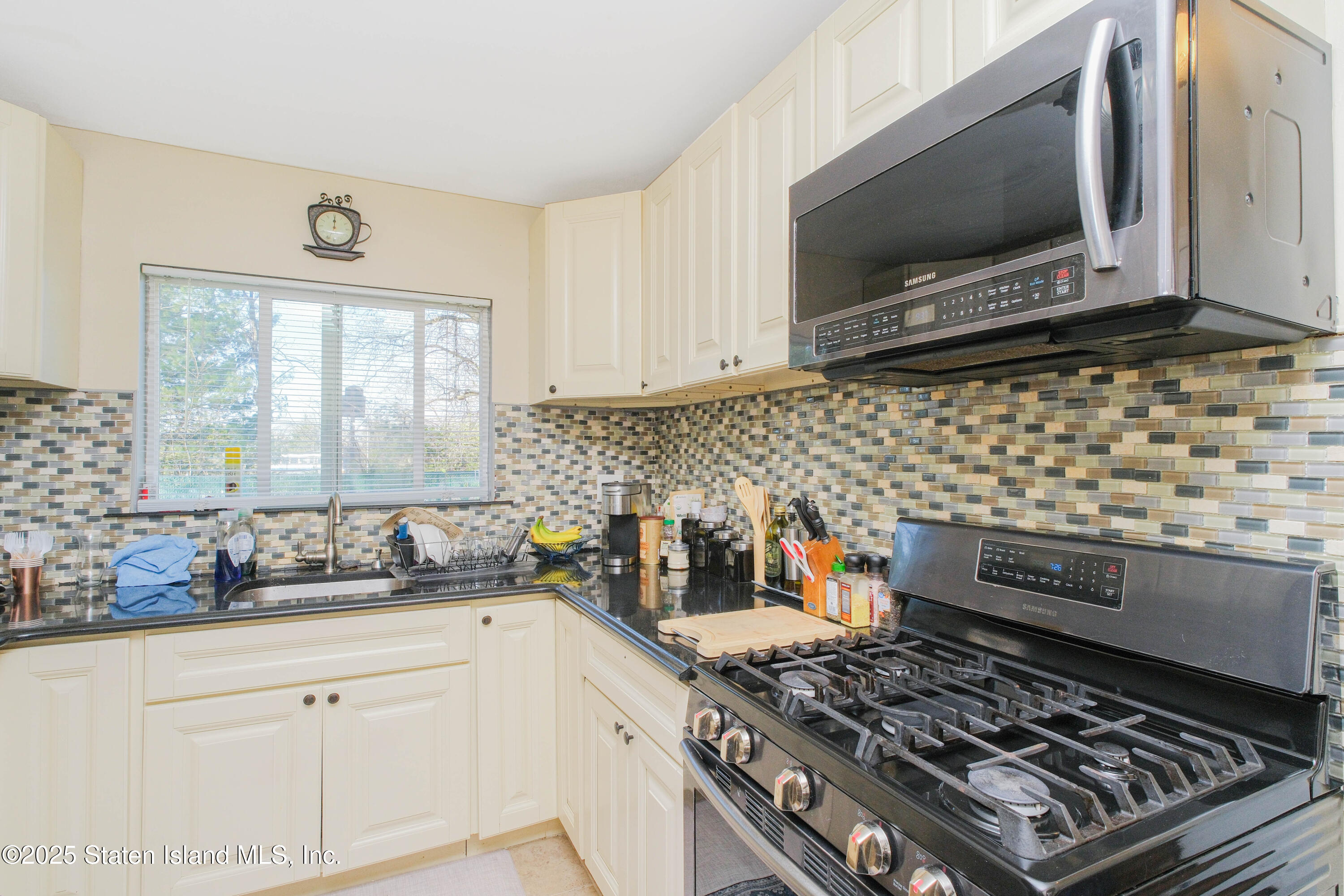 16 Alberta Avenue, Staten Island, New York image 24