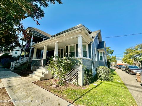 Photo of 150 Park Avenue, Staten Island, NY 10302 (MLS # 2405860)