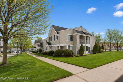 Photo of 593 Correll Avenue, Staten Island, NY 10309 (MLS # 2600889)