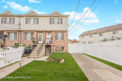 Photo of 3110 Richmond Terrace Ter, Staten Island, NY 10303 (MLS # 2405686)