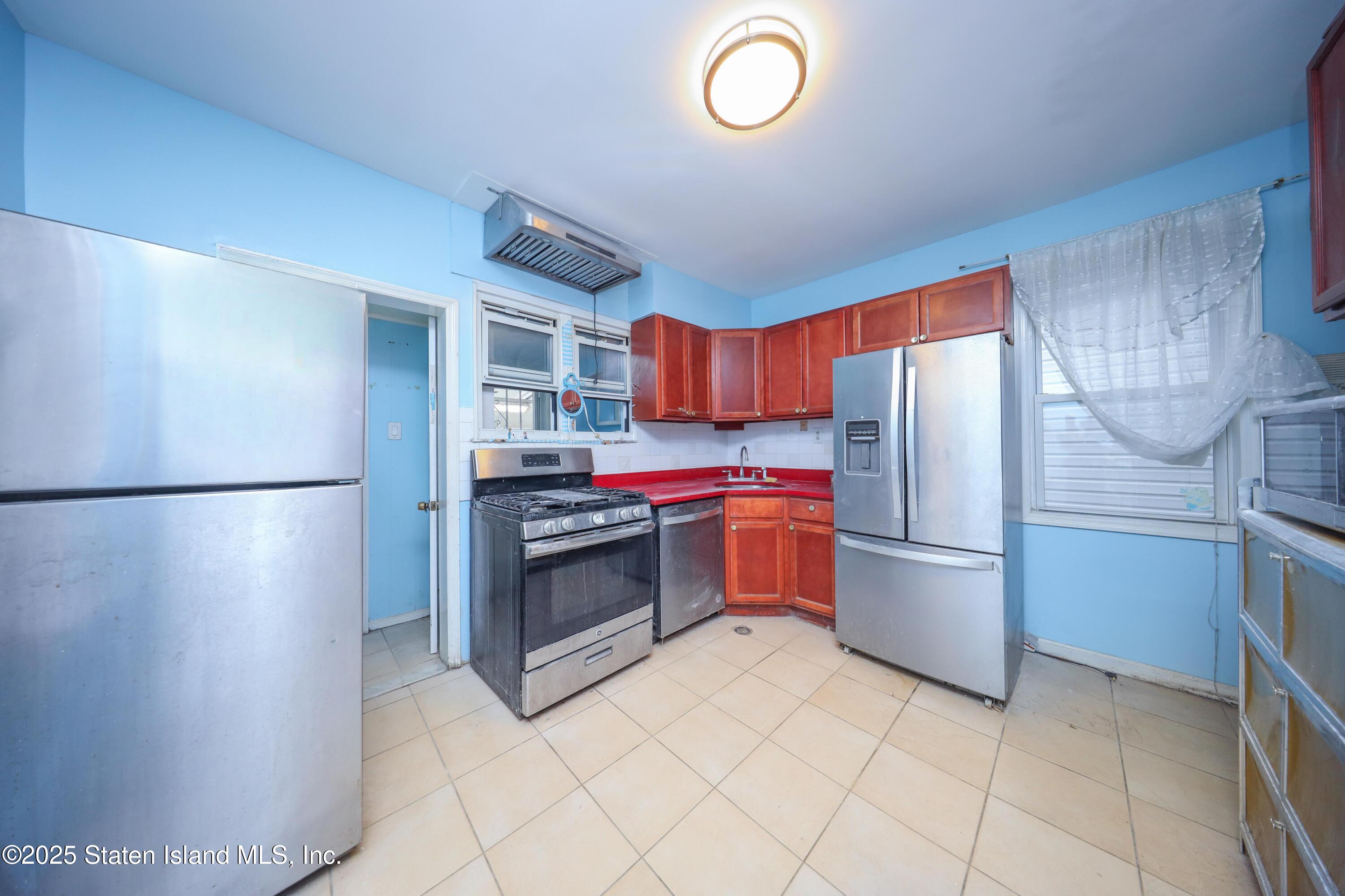 1728 W 2nd Street, Brooklyn, New York image 9