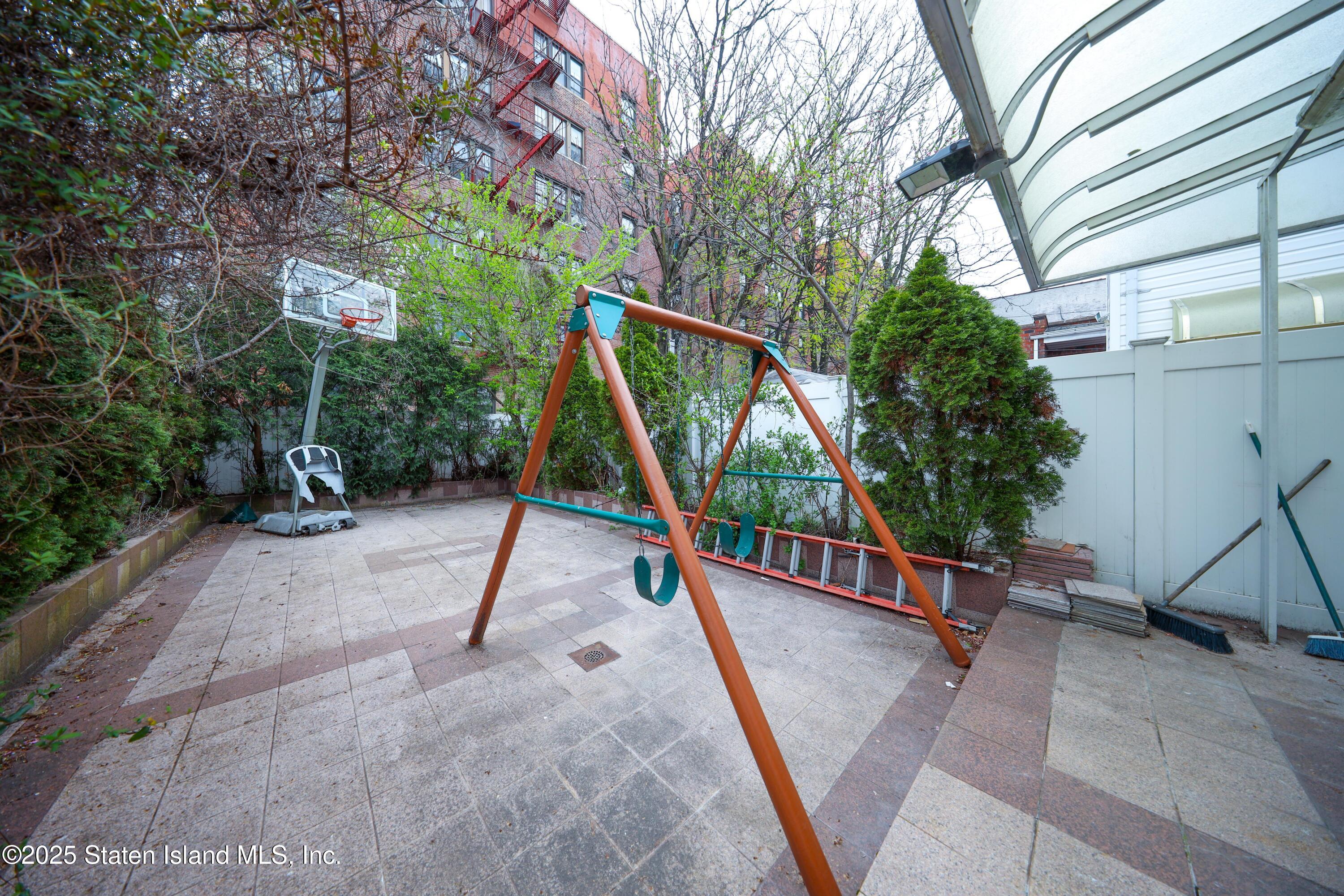 1728 W 2nd Street, Brooklyn, New York image 4