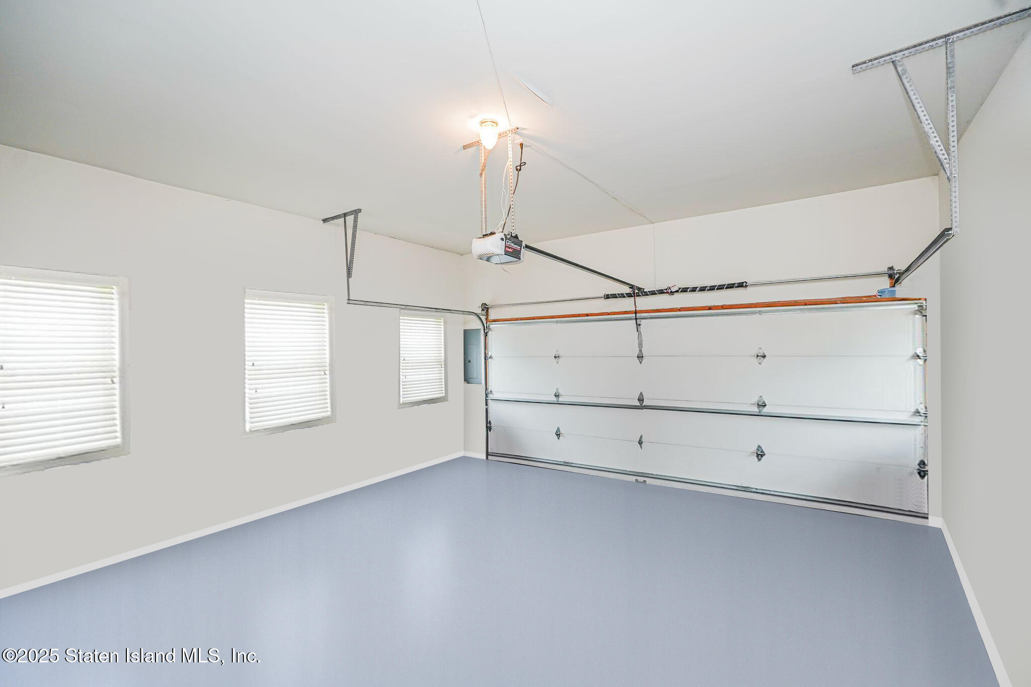 68 Tiller Court, Staten Island, New York image 37