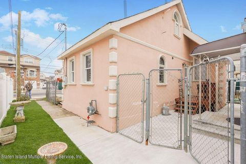 Photo of 237 Freeborn Street #A, Staten Island, NY 10306 (MLS # 2401586)