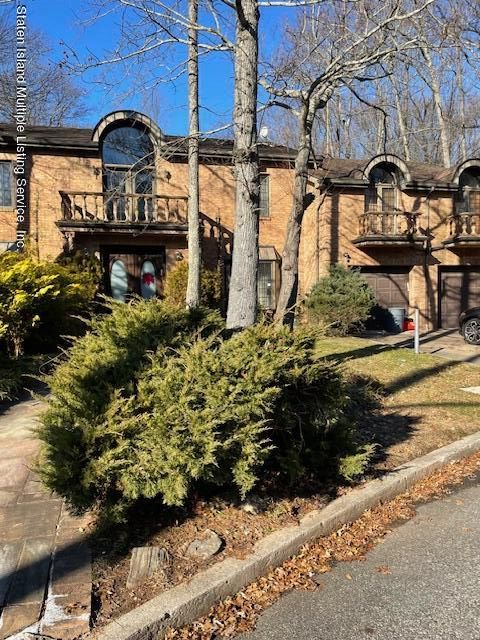 Photo of 465 Jansen Street, Staten Island, NY 10312 (MLS # 2400393)