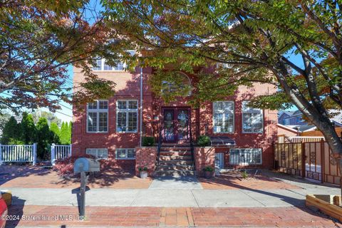 Photo of 145 Linwood Avenue, Staten Island, NY 10305 (MLS # 2406348)