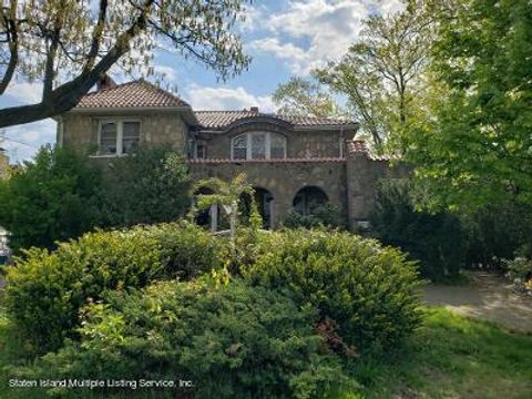 Photo of 2241 Clove Road Rd, Staten Island, NY 10305 (MLS # 1161687)