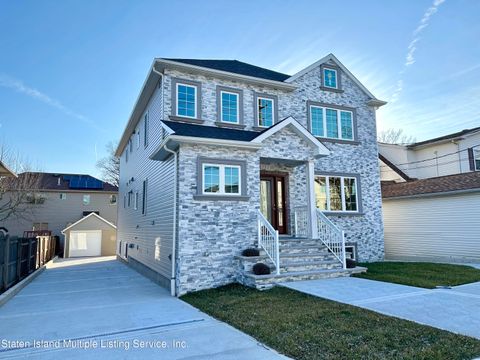 Photo of 552 Arden Avenue #2, Staten Island, NY 10312 (MLS # 1161161)