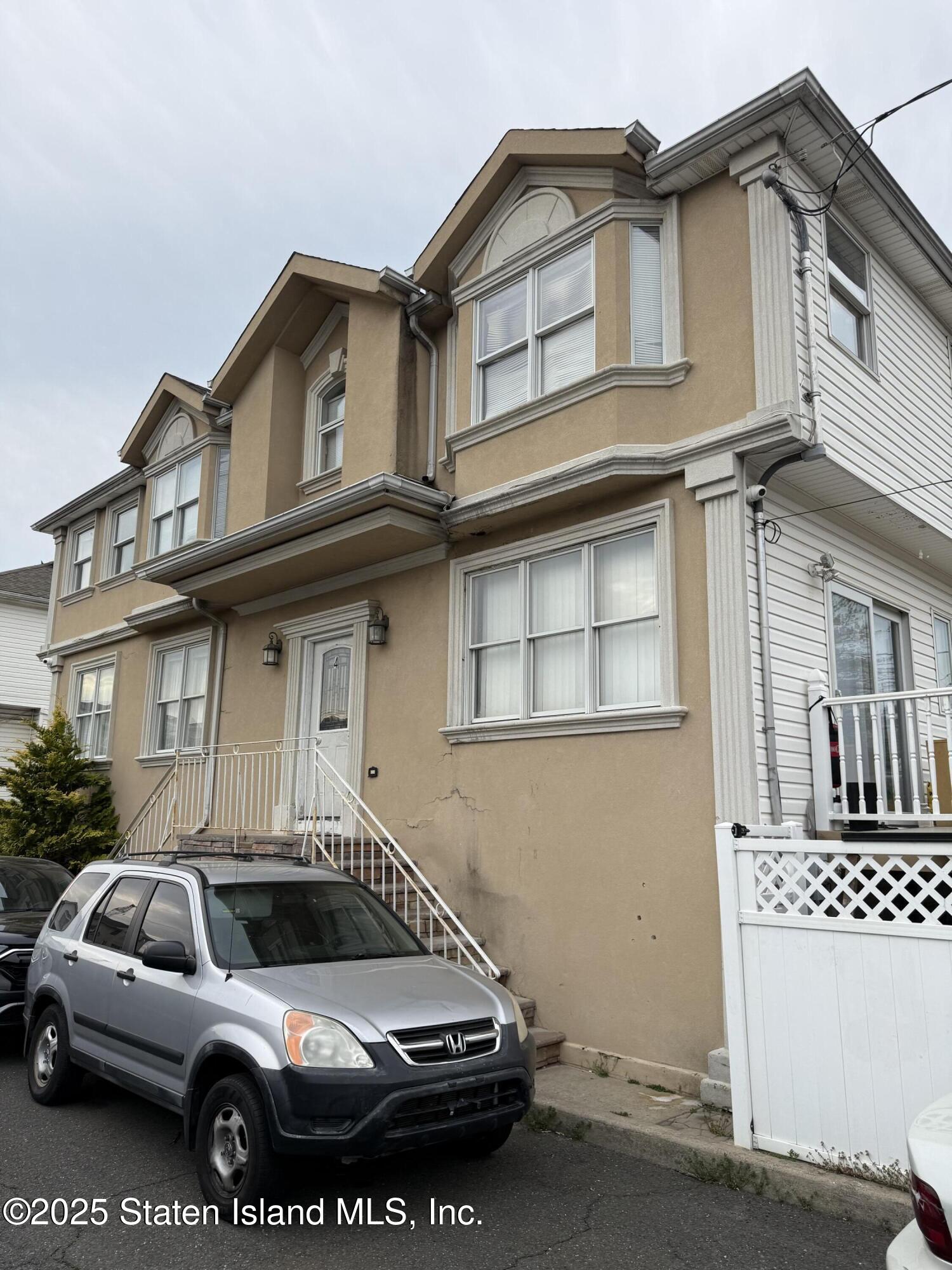 4 Wood Lane, Staten Island, New York image 1