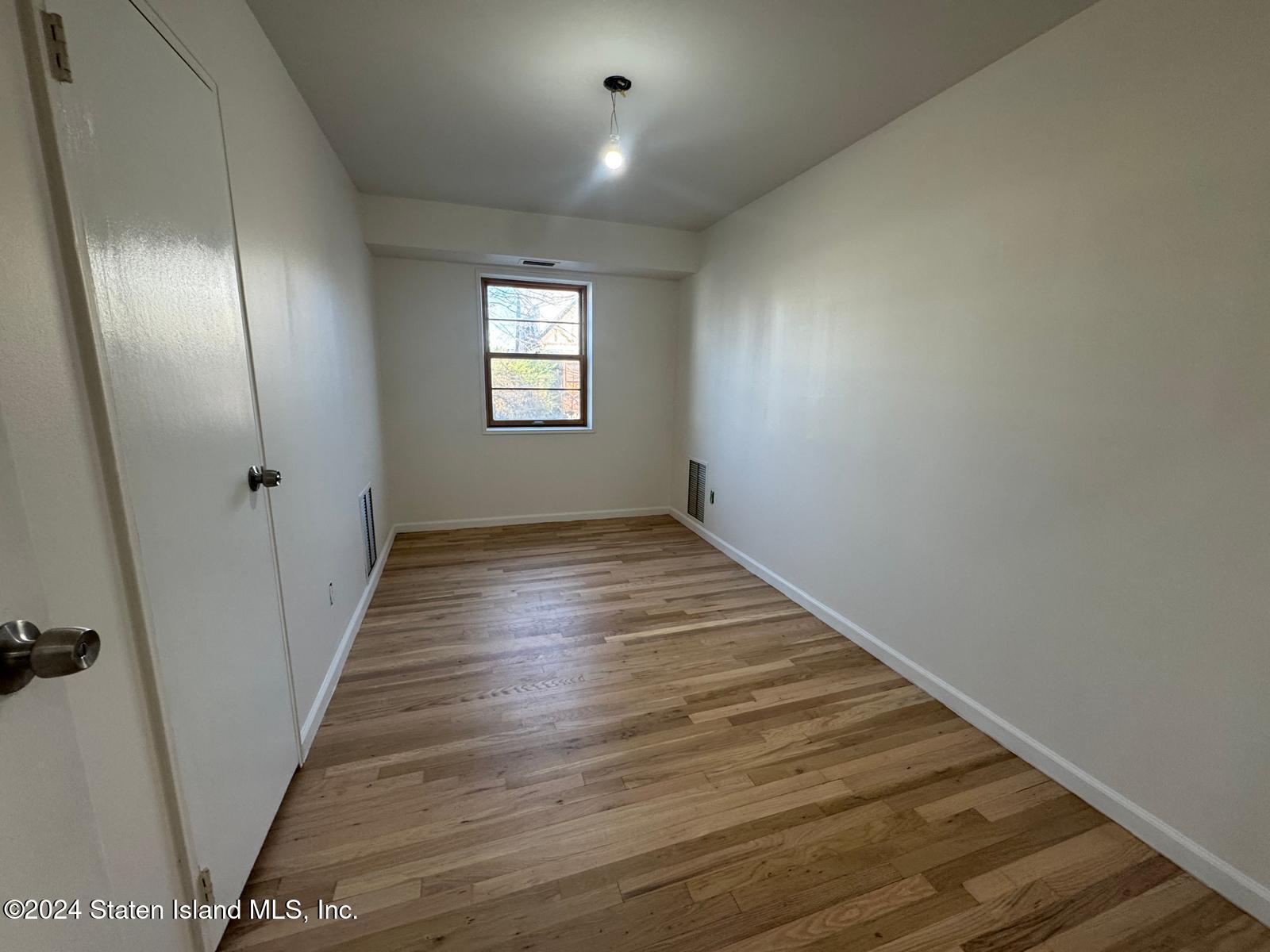 163 Cromwell Avenue #2B, Staten Island, New York image 3