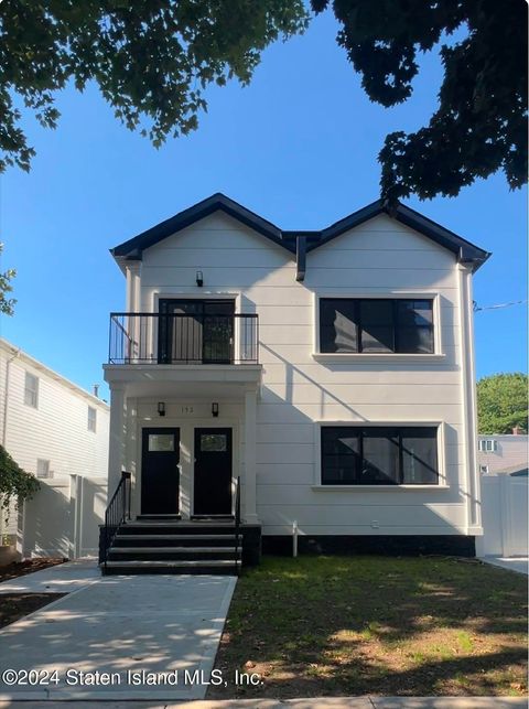 Photo of 152 Burgher Avenue, Staten Island, NY 10304 (MLS # 2406922)