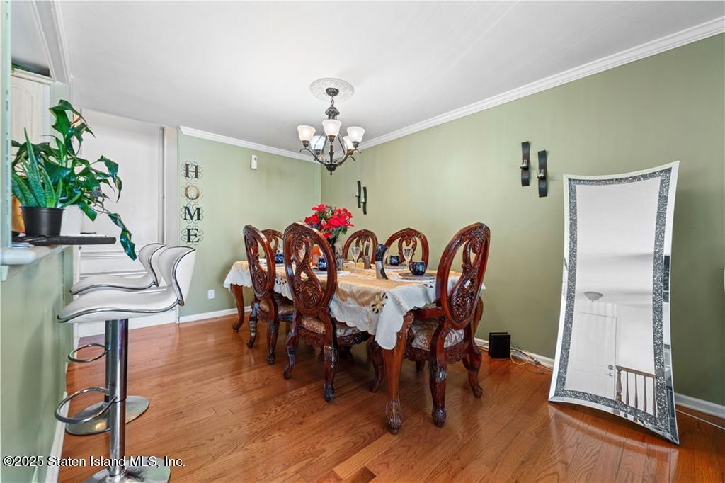 57 Middle Loop Road, Staten Island, New York image 16