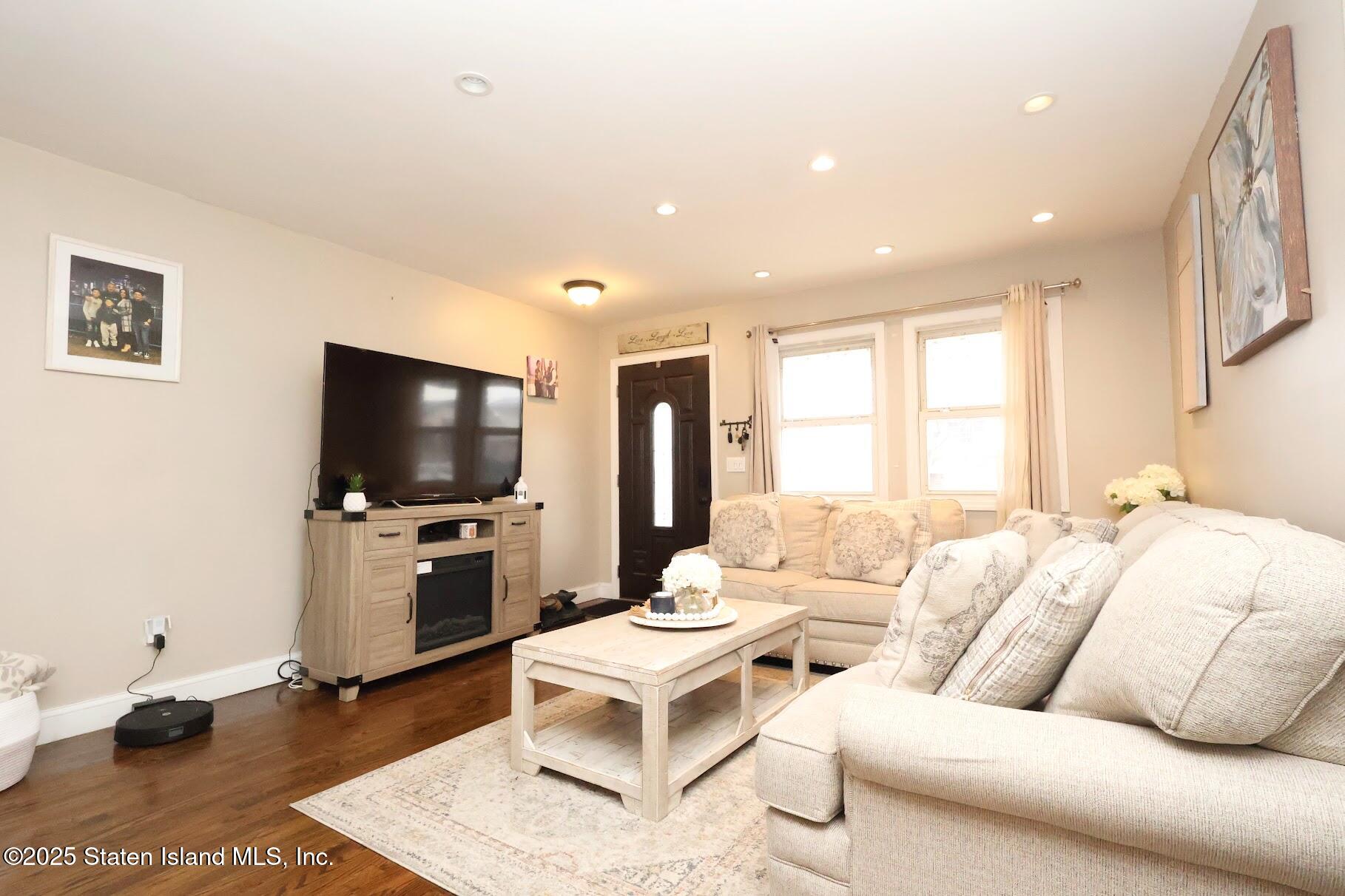 43 Watkins Avenue, Staten Island, New York image 5
