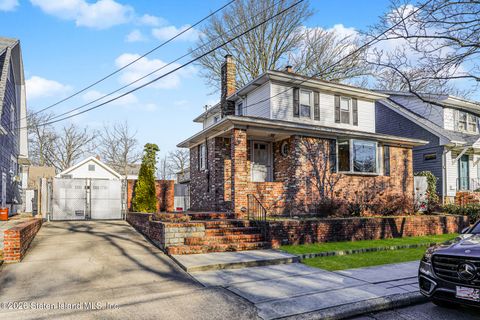 Photo of 53 Gibson Avenue, Staten Island, NY 10308 (MLS # 2600296)
