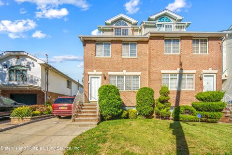 Photo of 1480 Forest Hill Road, Staten Island, NY 10314 (MLS # 2401708)