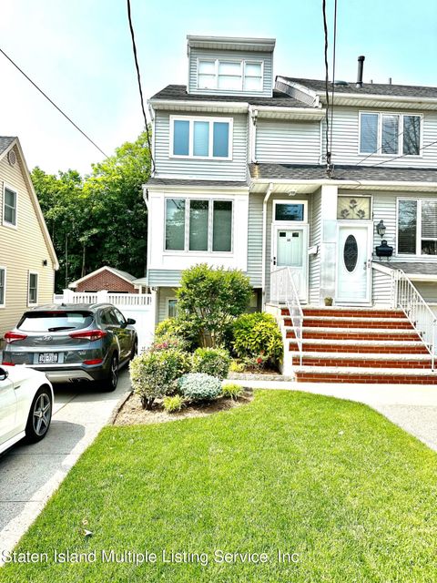 Photo of 84 Alter Avenue, Staten Island, NY 10304 (MLS # 1162127)