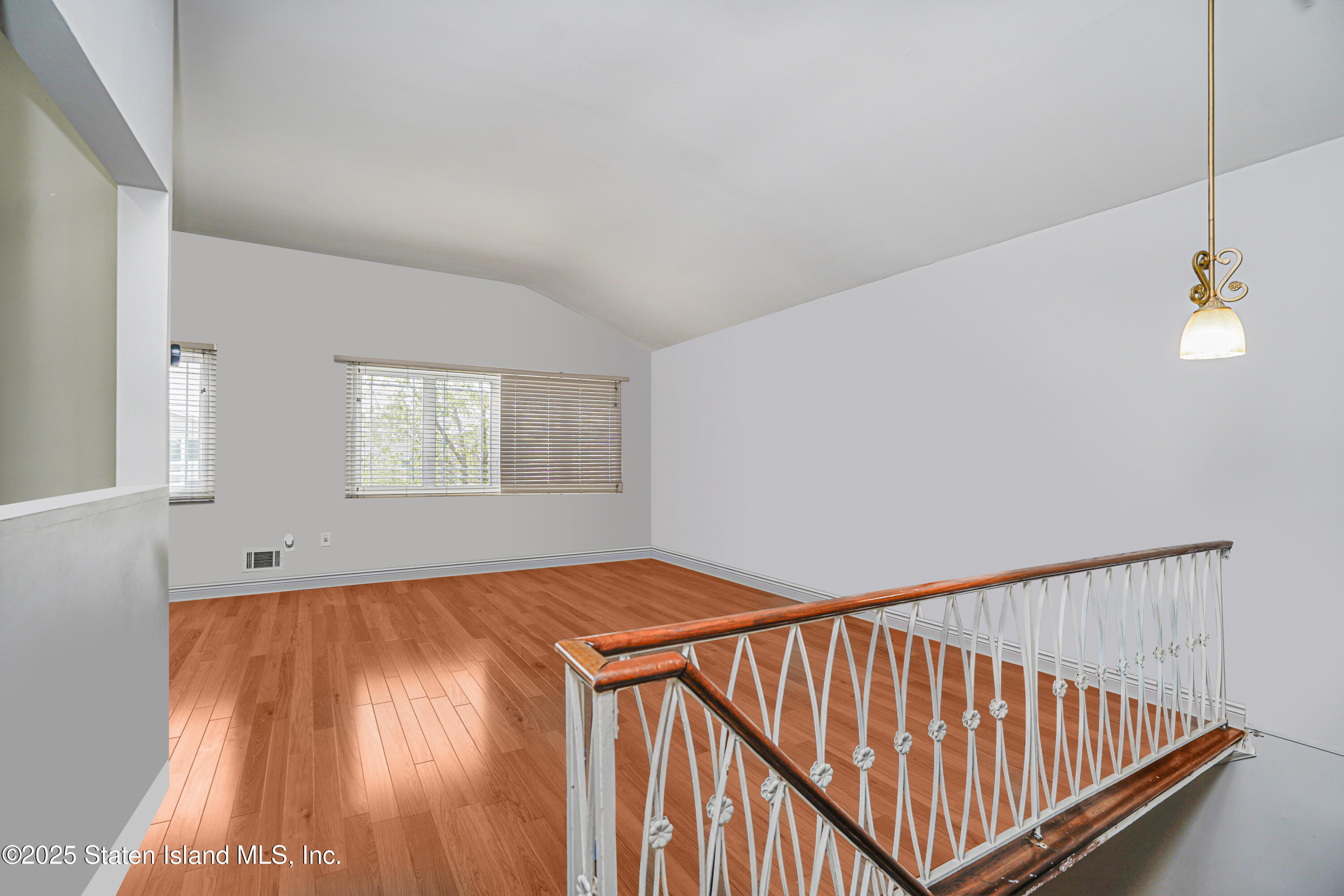 15 Oliver Place, Staten Island, New York image 8