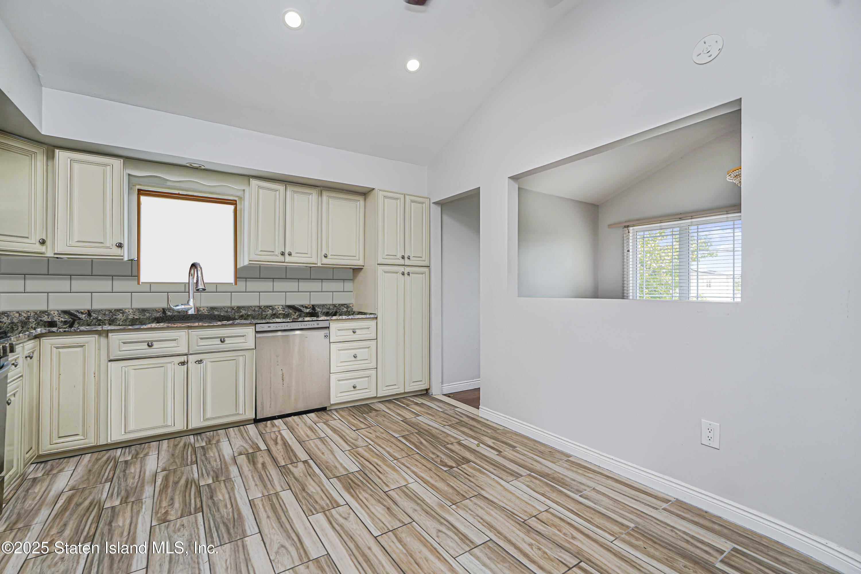 15 Oliver Place, Staten Island, New York image 12