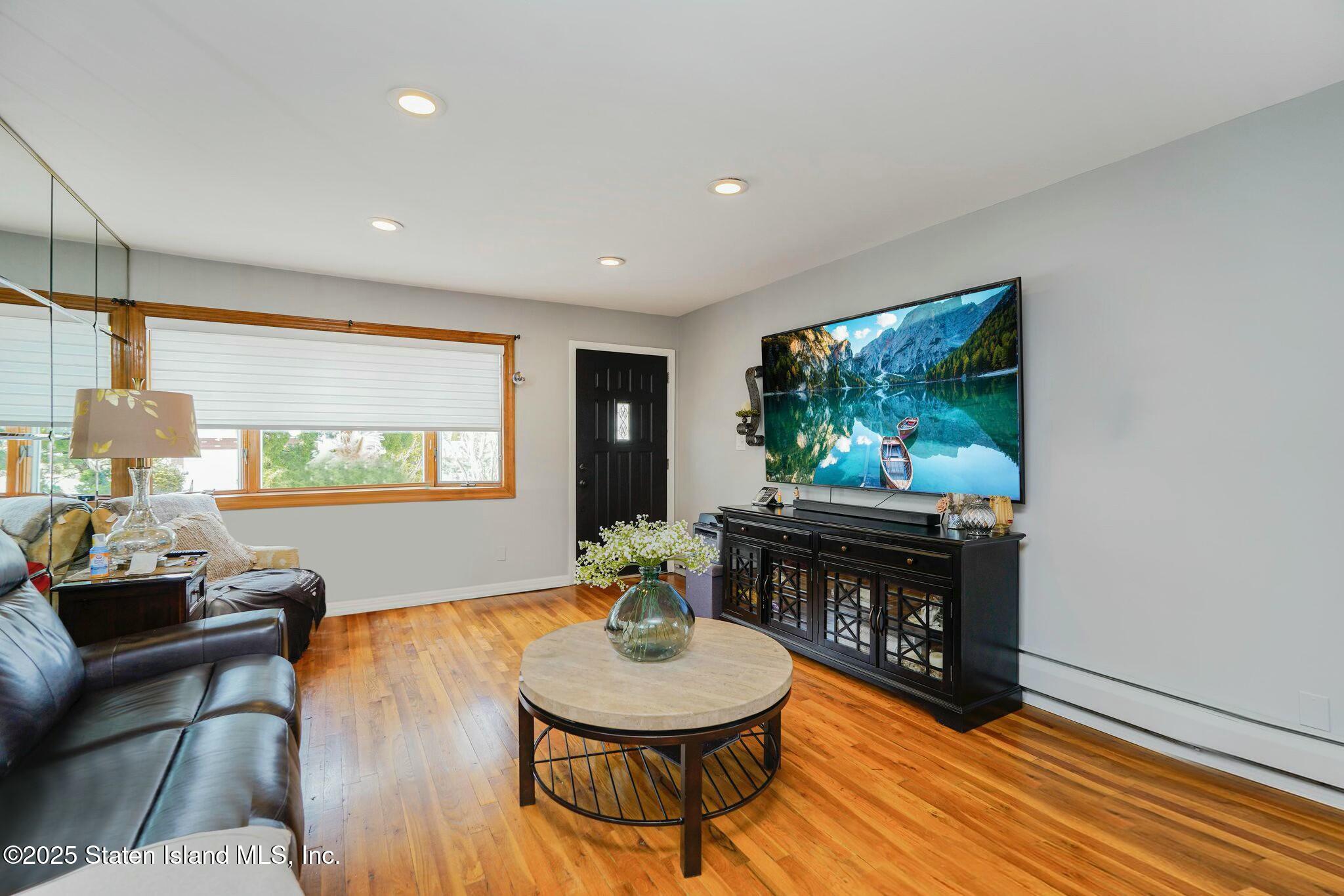 122 Durant Avenue, Staten Island, New York image 5