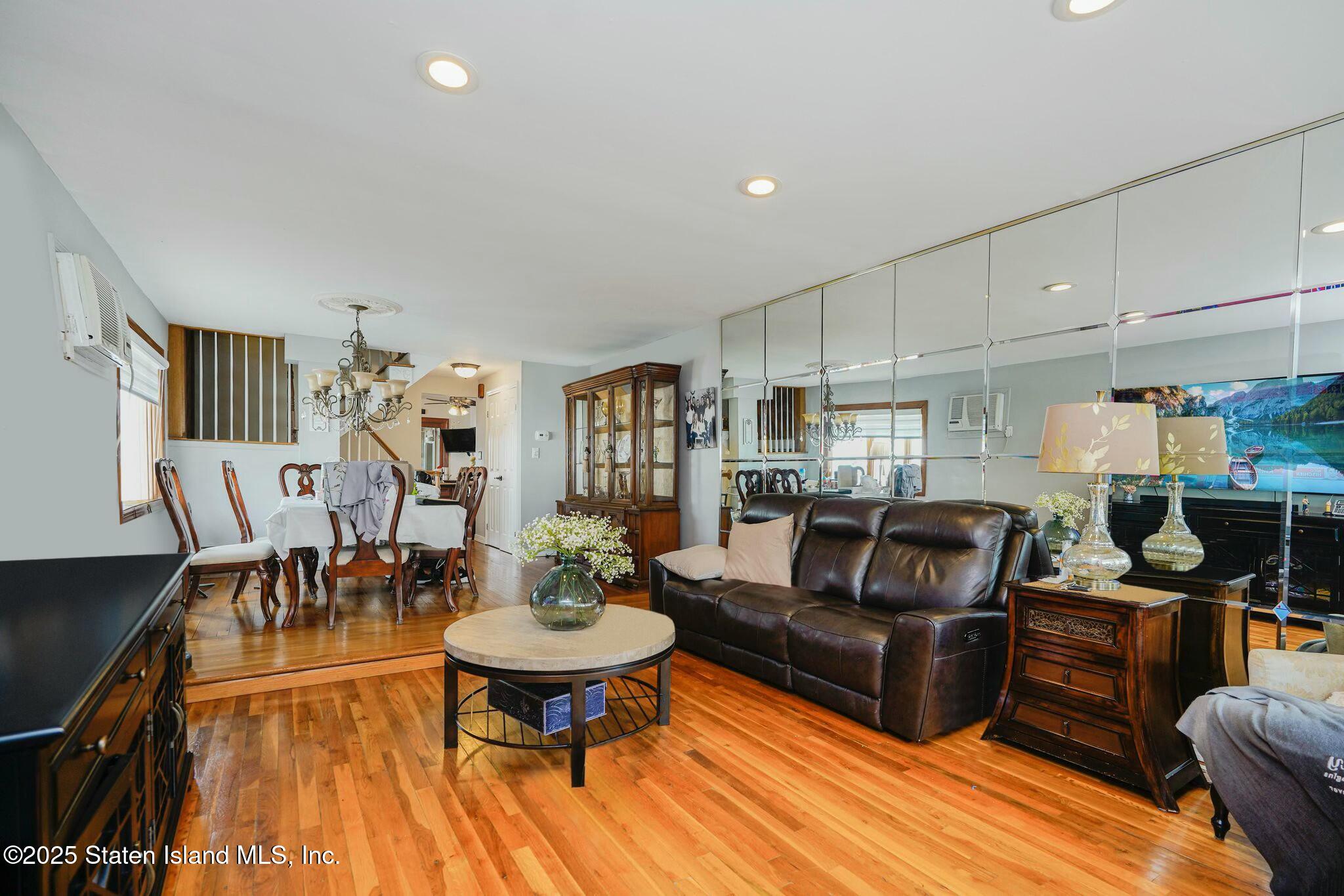 122 Durant Avenue, Staten Island, New York image 3