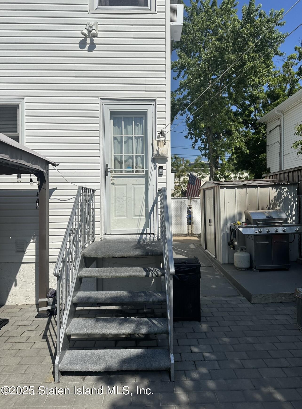 Staten Island, New York 10306, United States, 3 Bedrooms Bedrooms, ,2 BathroomsBathrooms,Residential,Pending,10797