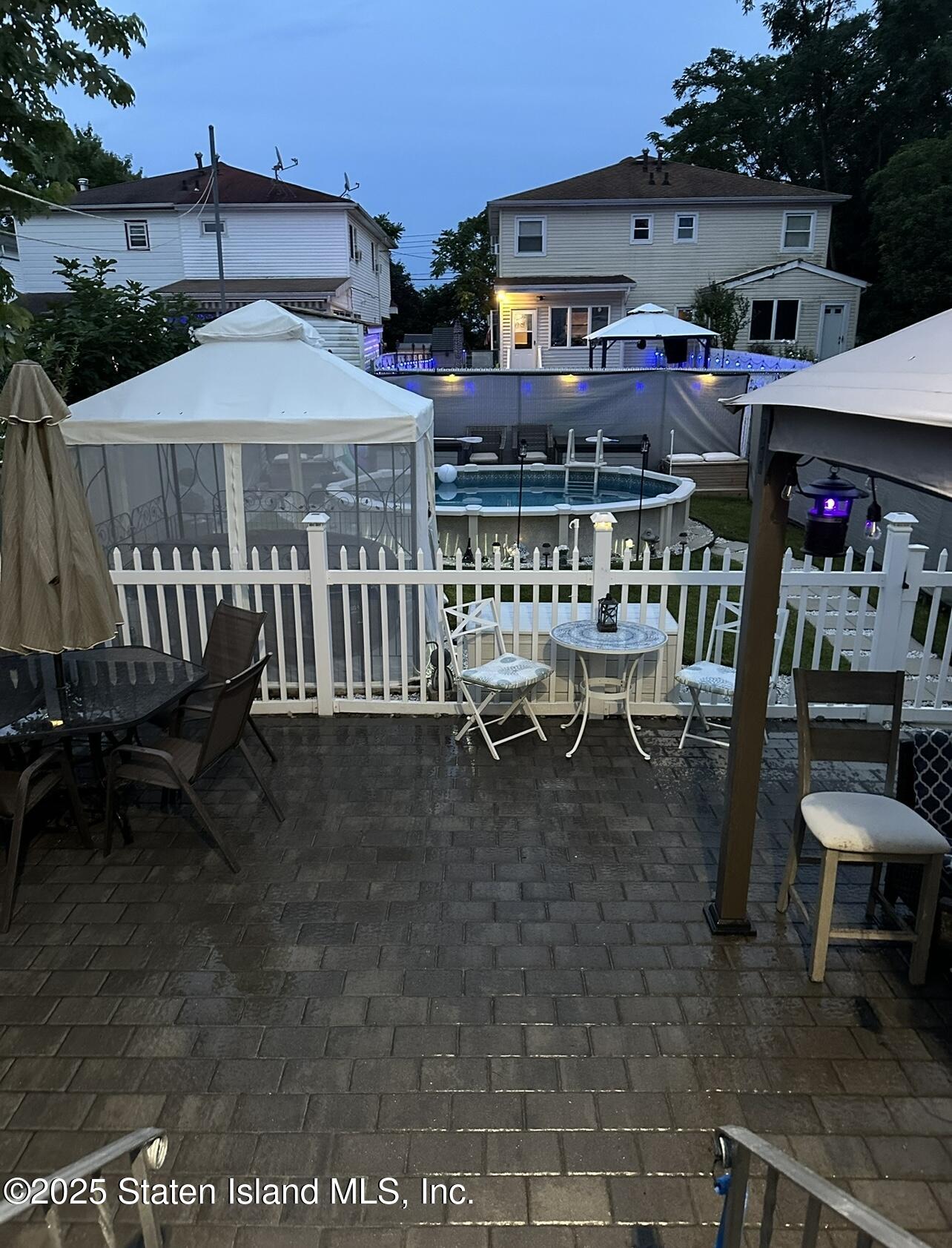 Staten Island, New York 10306, United States, 3 Bedrooms Bedrooms, ,2 BathroomsBathrooms,Residential,Pending,10797