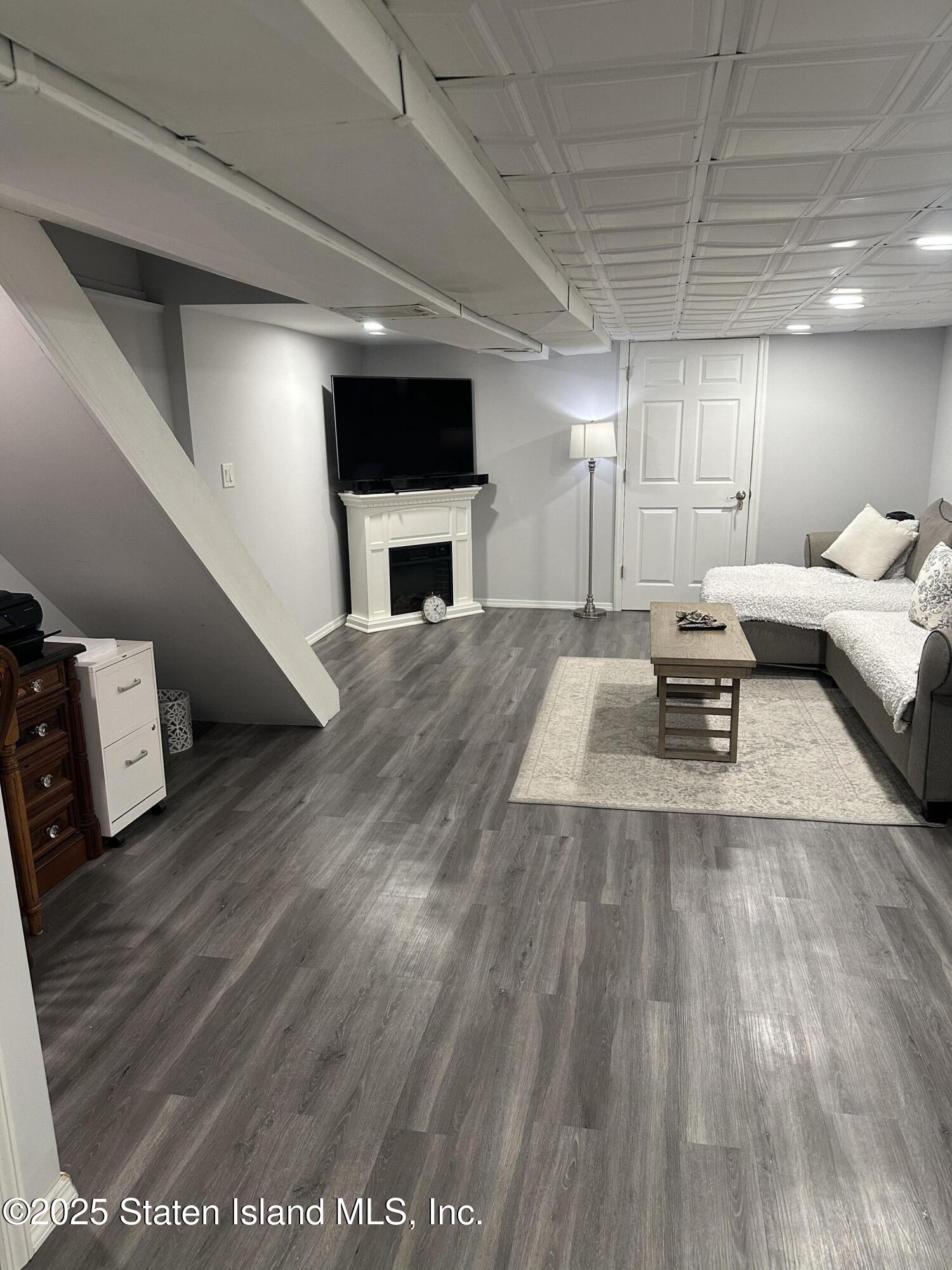 Staten Island, New York 10306, United States, 3 Bedrooms Bedrooms, ,2 BathroomsBathrooms,Residential,Pending,10797