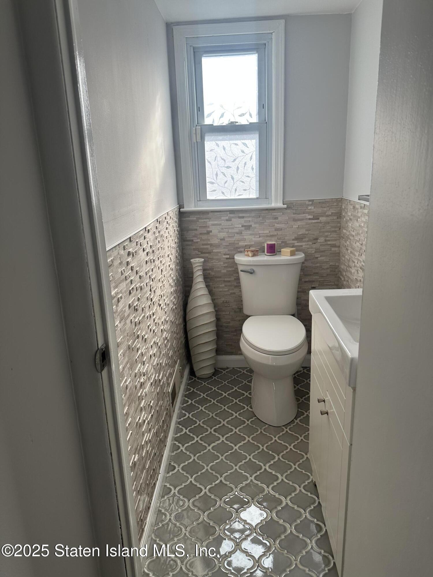 Staten Island, New York 10306, United States, 3 Bedrooms Bedrooms, ,2 BathroomsBathrooms,Residential,Pending,10797