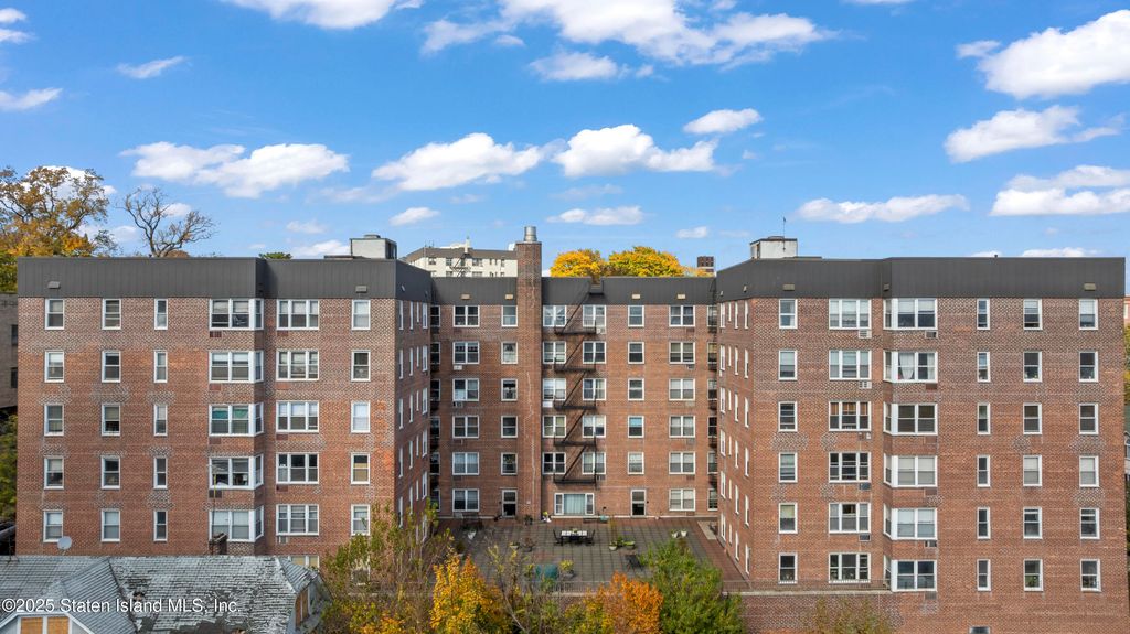 Photo of 50 Fort Place #B4b, Staten Island, NY 10301 (MLS # 2506418)