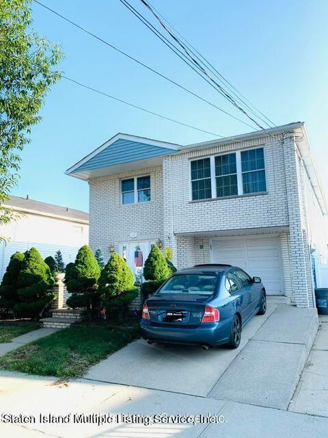 Photo of 46 Sleepy Hollow Road #1, Staten Island, NY 10314 (MLS # 1157045)