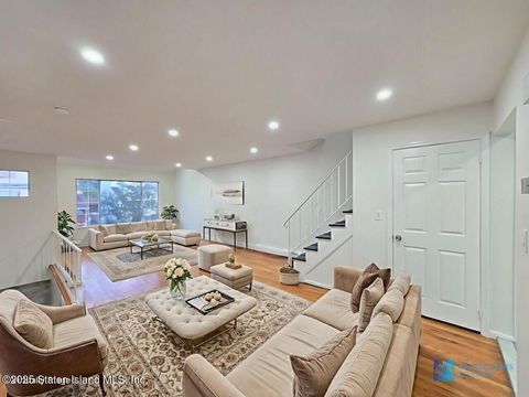 Photo of 27 Corona Avenue, Staten Island, NY 10306 (MLS # 2503716)