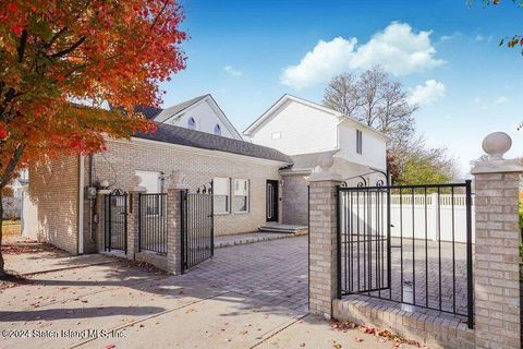 Photo of 5461 Arthur Kill Road, Staten Island, NY 10307 (MLS # 2406388)