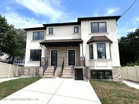 Photo of 25 Marie Street, Staten Island, NY 10305 (MLS # 2504185)