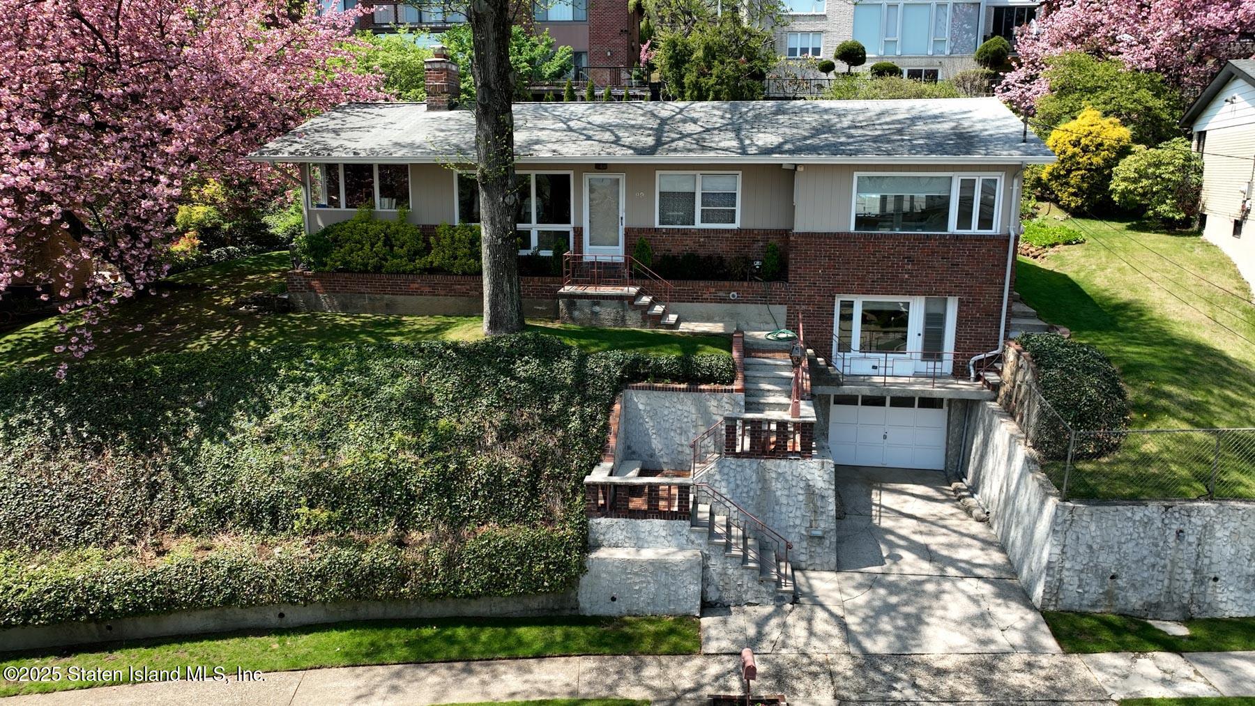 99 Signal Hill Road, Staten Island, New York image 5